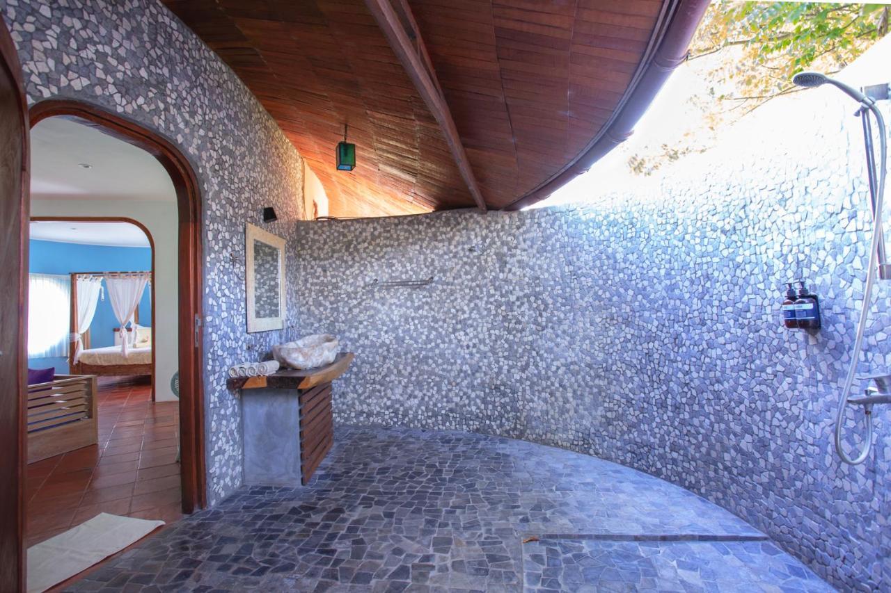 Whales And Waves Hotel Lemonga Exterior photo